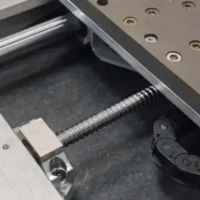 Makera Carvera Air precisione meccanica